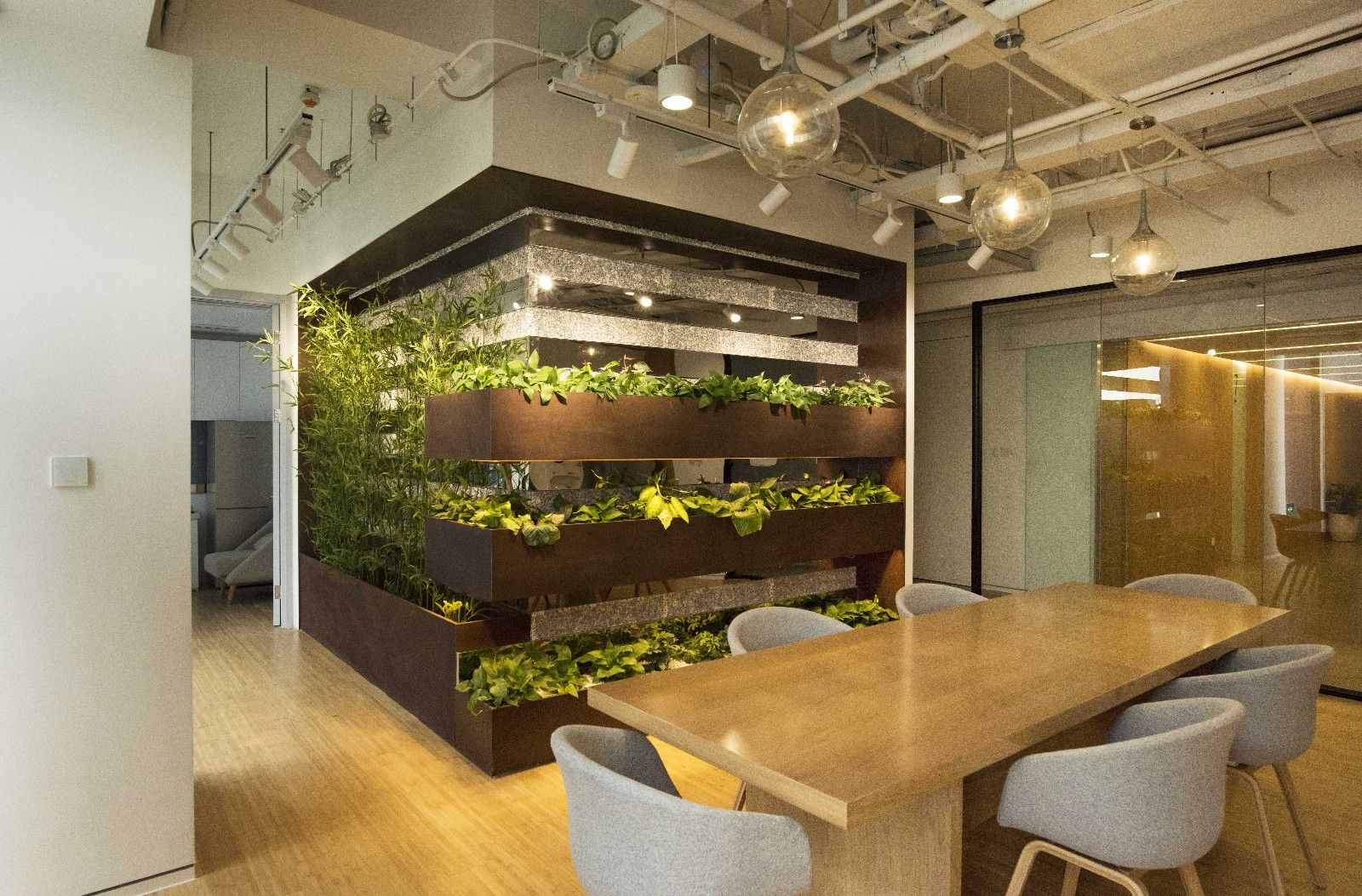 空气、植物和阳光的构筑——万科V-SPACE幸福办公空间 | IDEAL 艾迪尔
