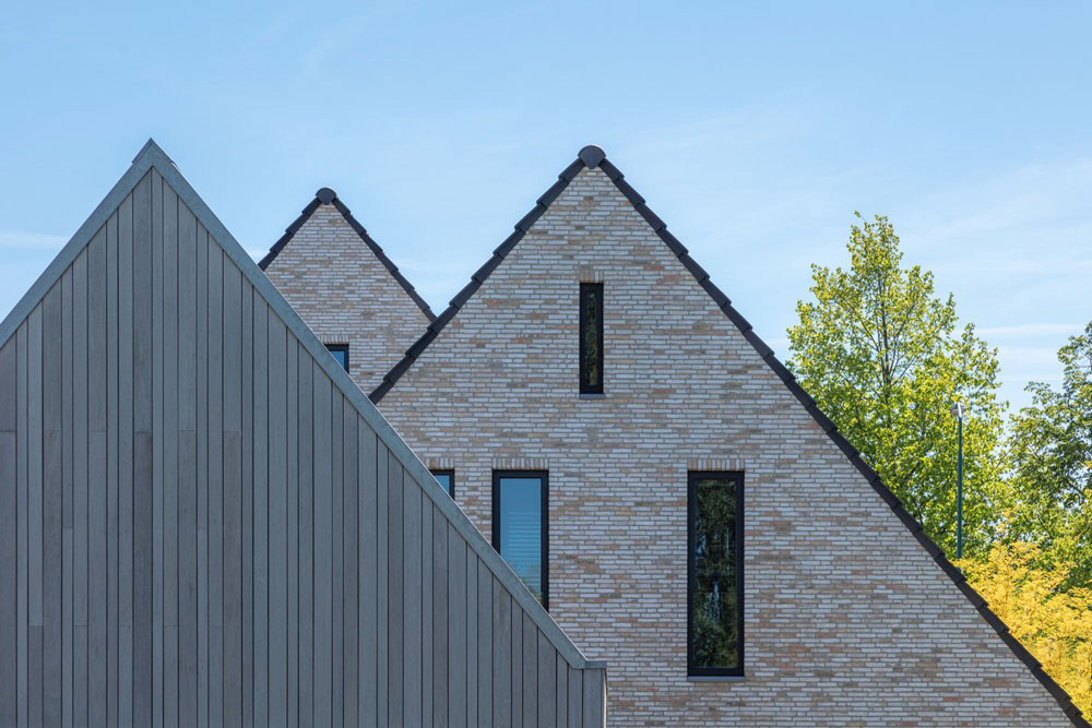 砖房子与木房子的巧妙碰撞丨荷兰Kerkstraat住宅