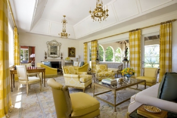 超大客厅 venetian-villa-living-room-main.jpg