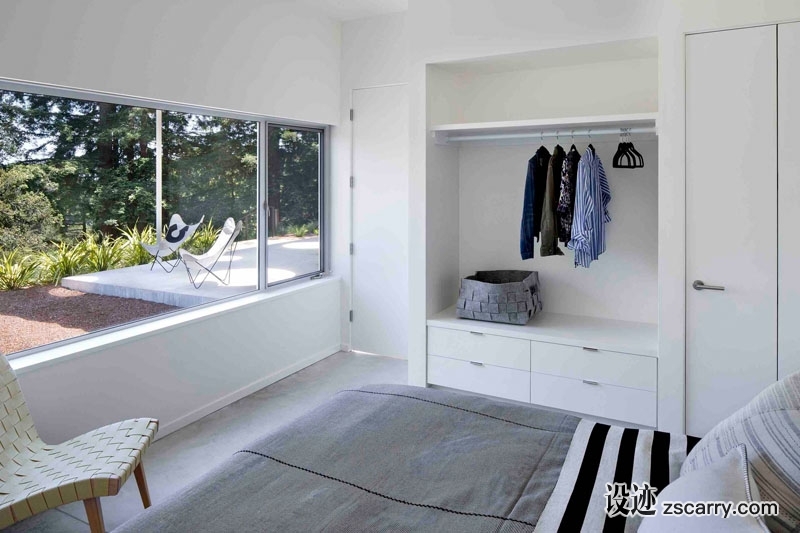 modern-white-guest-bedroom-closet-010317-1108-06.jpg 家装参考,卧室,现代风格,