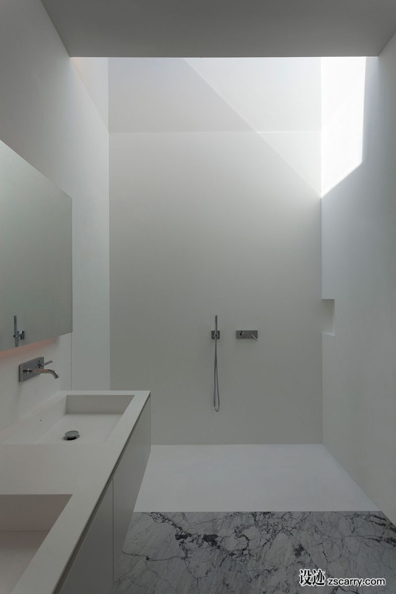 FRAN-SILVESTRE-ARQUITECTOS-ALUMINUM-HOUSE-013.jpg 家装参考,卫浴,带淋浴间,