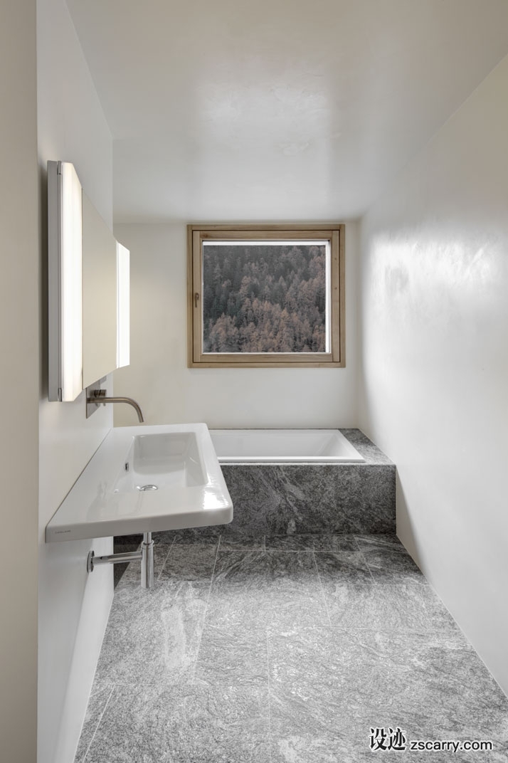 4_House_in_Mill_Creek_South_tyrol_Pedevilla_Architects_yatzer.jpg 家装参考,卫浴,带嵌入浴缸,