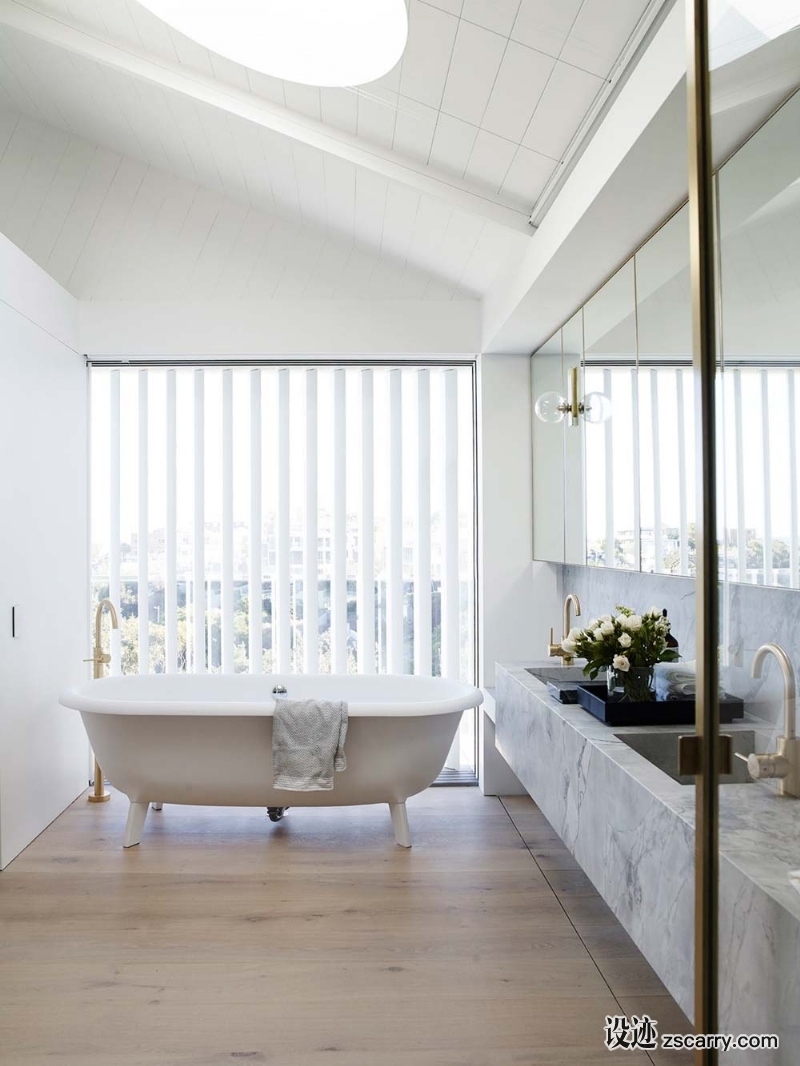 coastal-home-clawfoot-tub-design.jpg 家装参考,卫浴,带独立浴缸,