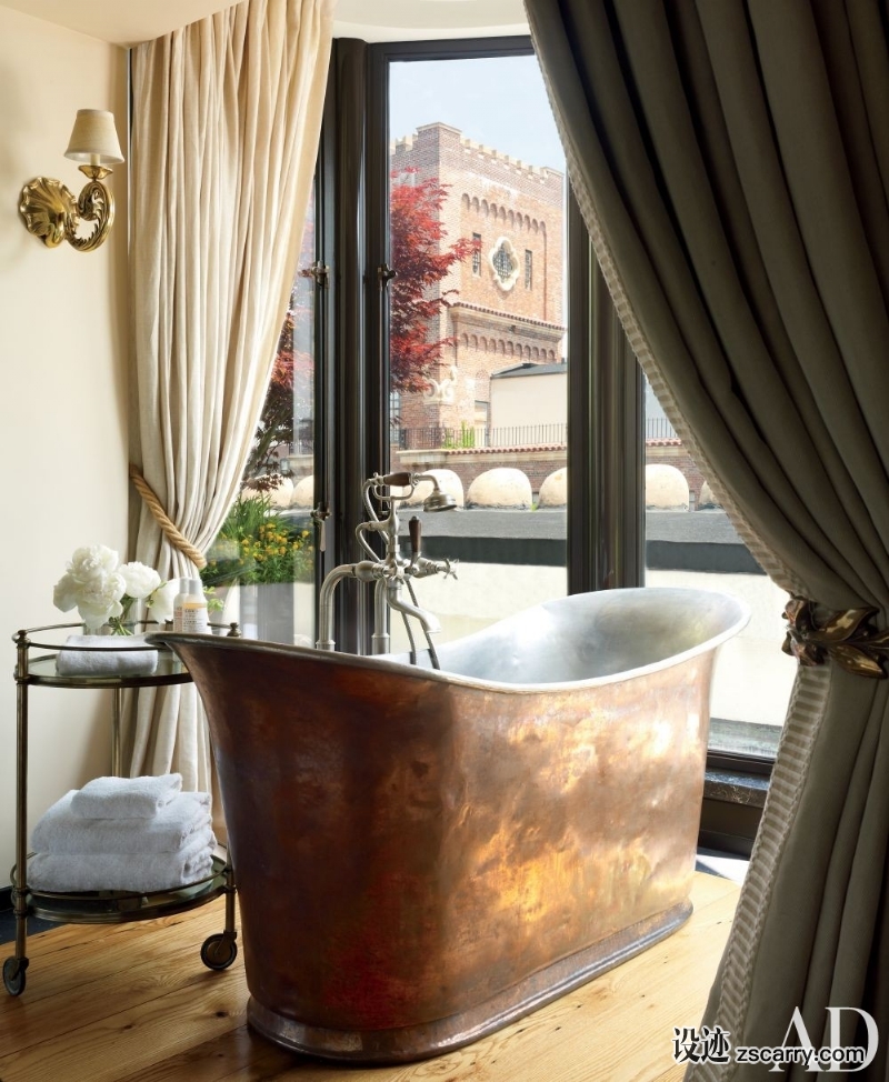 contemporary-bathroom-robert-couturier-inc-new-york-new-york-201303-2_1000-watermarked.jpg 家装参考,卫浴,带独立浴缸,