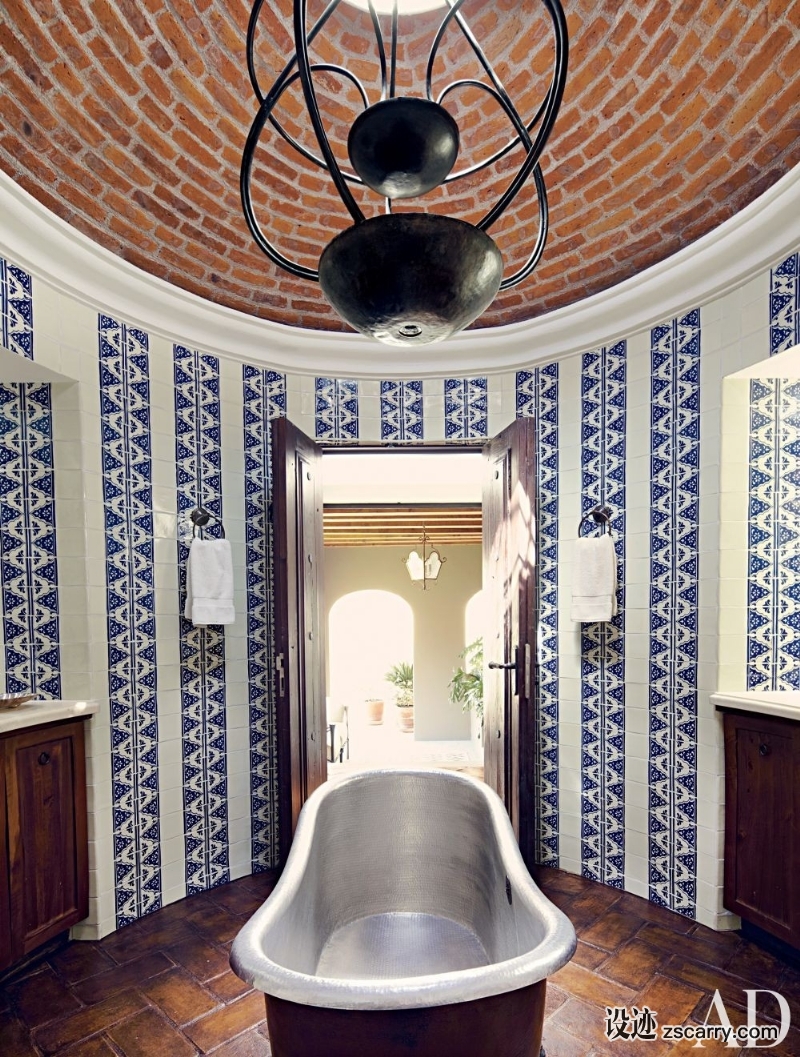 exotic-bathroom-fisher-weisman-san-miguel-de-allende-mexico-201304_1000-watermarked.jpg 家装参考,卫浴,带独立浴缸,
