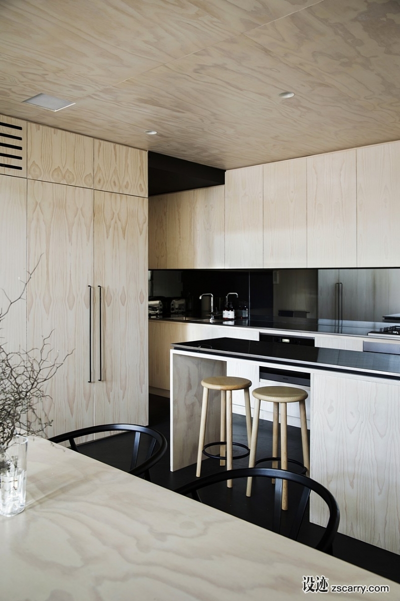 Elysium-House-Combines-Original-Heritage-with-Contemporary-Detailing-16.jpg 家装参考,厨房,带岛台,