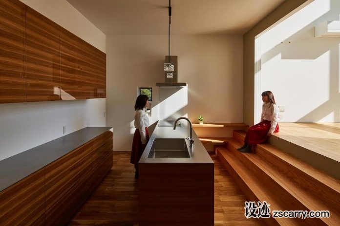 front-side-walls-terrace-cut-views-neighbors-maximize-sunlight-interior-caandesign-09-696x464.jpg 家装参考,厨房,带岛台,