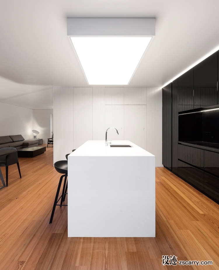 restelo-house-by-joao-tiago-aguiar-photo-by-Fernando-Guerra-7.jpg 家装参考,厨房,带岛台,