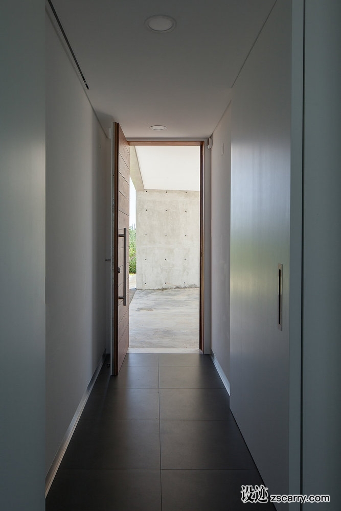HOUSE_IN_SANTAREM_JOSE_CAMPOS_010.jpg 家装参考,过道,常规型,