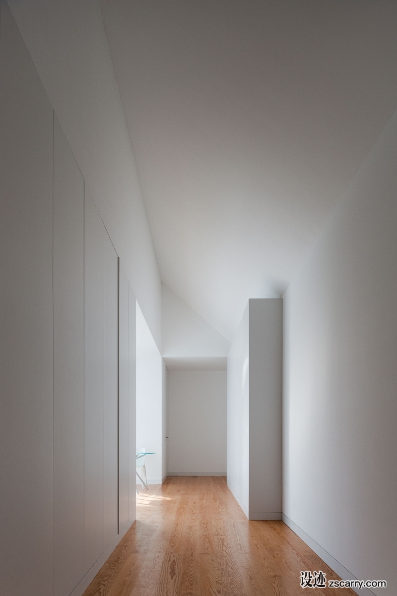 s4_leiria_house_portugal_manuel_aires_mateus_photo_fgsg_yatzer.jpg 家装参考,过道,储物型,