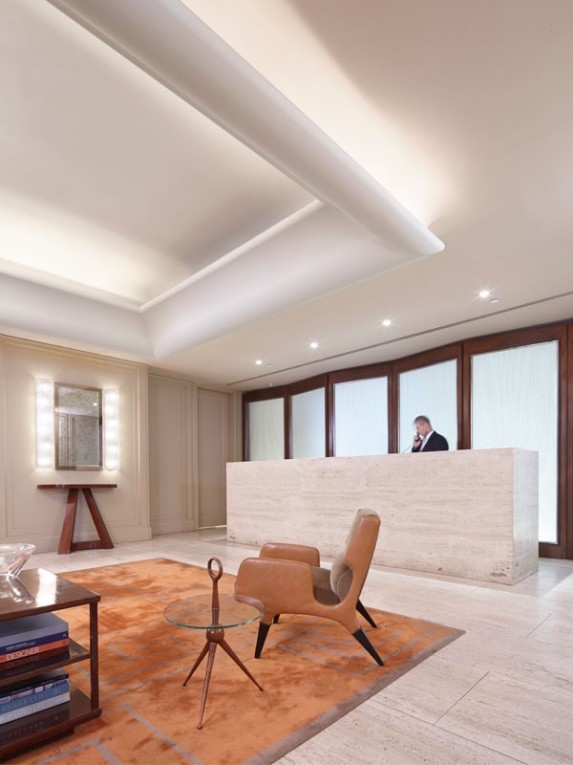 150106_Cipriani_Feature-3-573x765.jpg 工装参考,办公空间,前台接待,