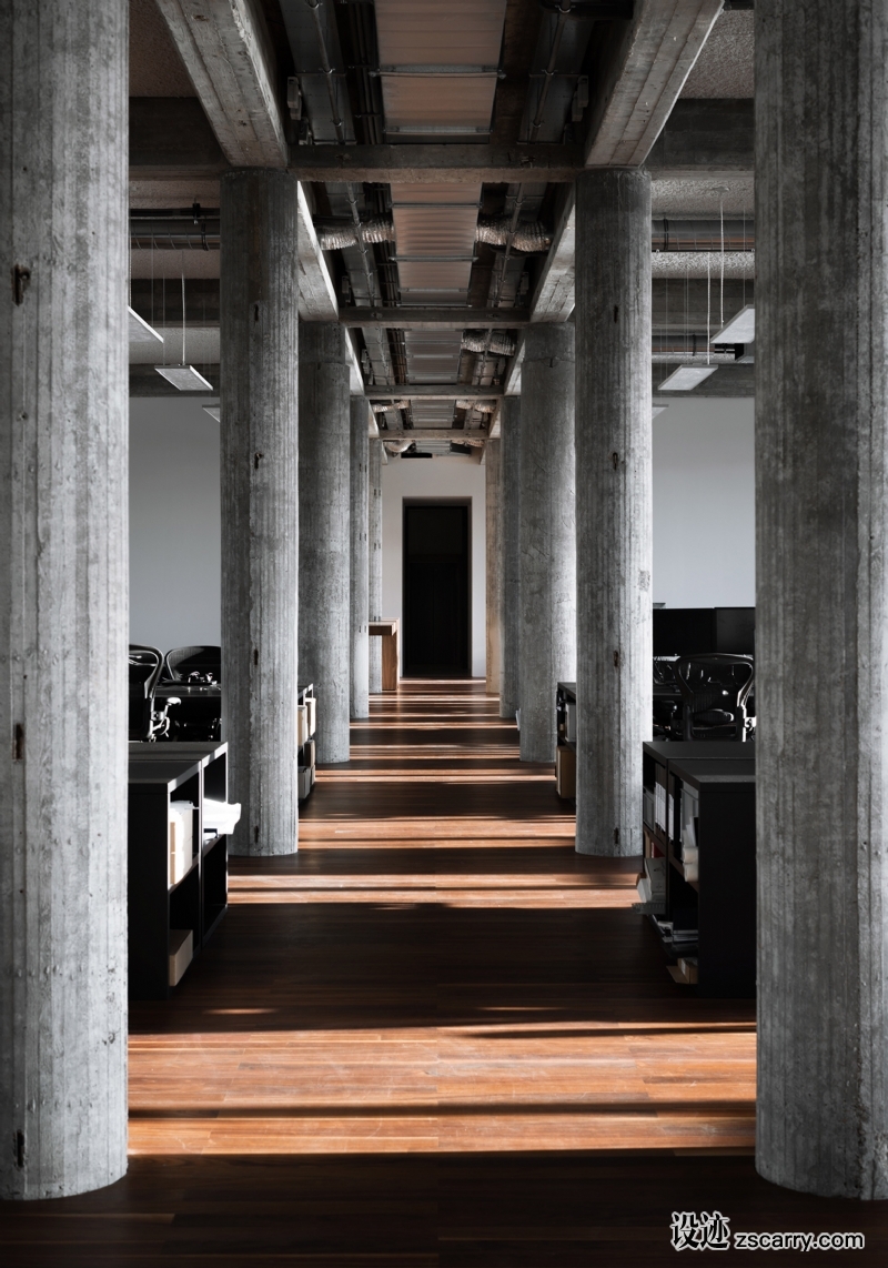 interiors-kaan-architecten-office-rotterdam_dezeen_2364_col_14.jpg 工装参考,办公空间,开放办公区,