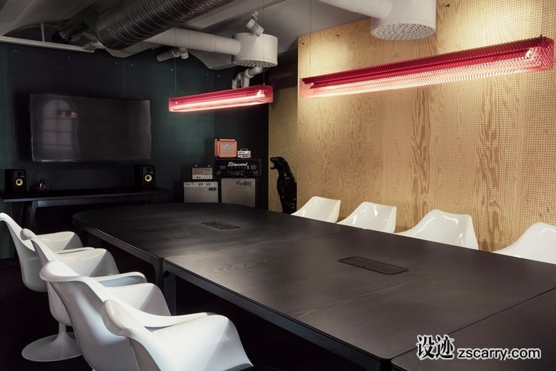 b_730_18386916-ceef-4ed9-8fd8-7e256a5a7ba4.jpg 工装参考,办公空间,会议室,