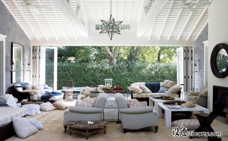 06-I+furnished+the+pool+house+of+this+Southampton+estate+as+I+would+a+Mediterranean+living+room,+with+comfortable+furniture,+generous+tables+and+all+the+details+of+family+life.+.jpg 家装参考,户外空间,户外休闲,