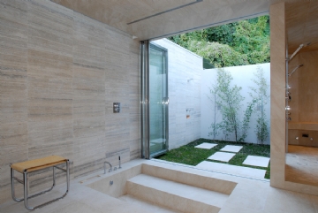 户外洗浴 stone-room-lawn-backyard-shower-ideas.jpg