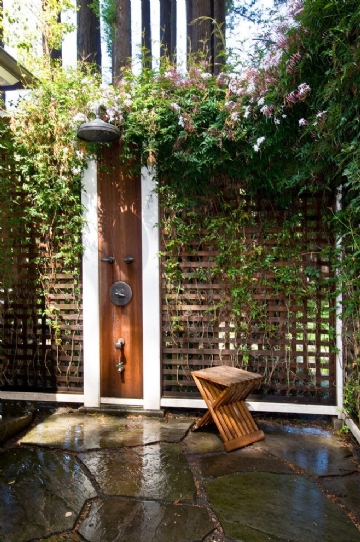 户外洗浴 terraces-with-plants-outdoor-shower-enclosure-ideas.jpg