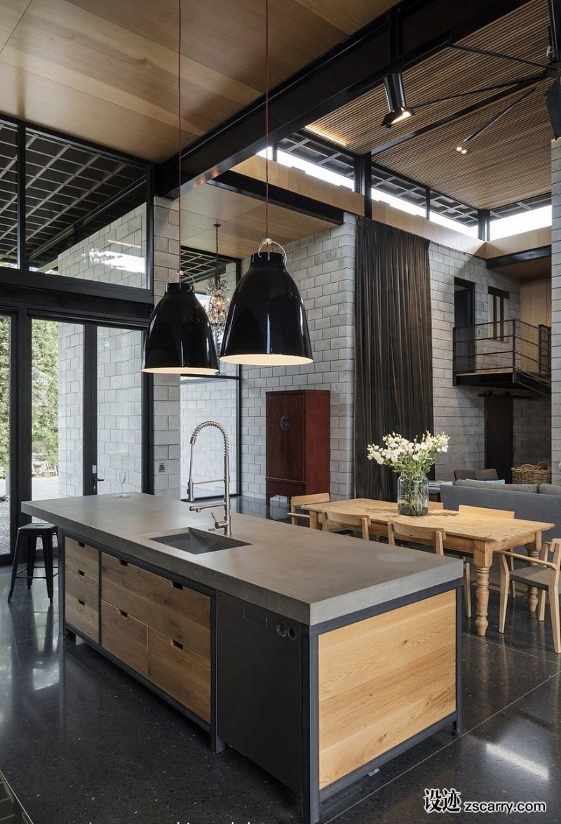 Double-Height-Living-Spaces-Add-Drama-to-This-Industrial-Style-House-9-880x1291.jpg 家装参考,特殊,LOFT,