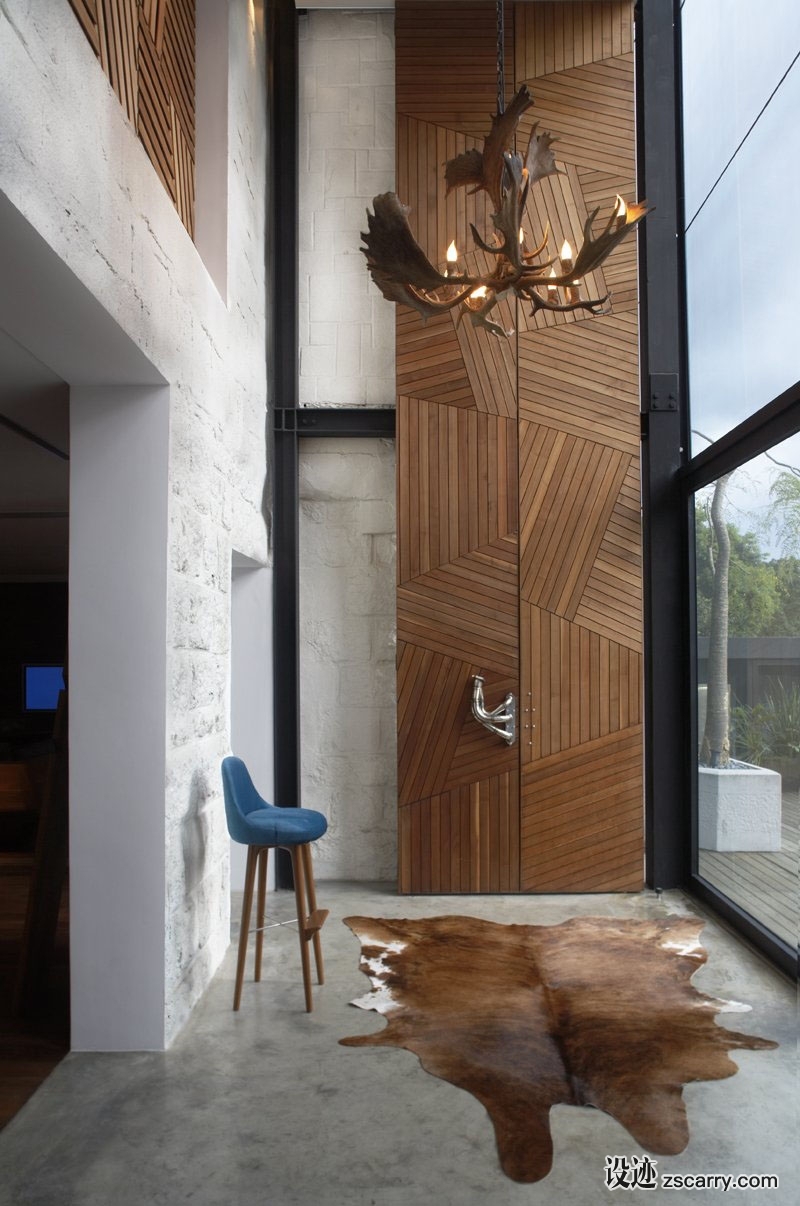 oversized-modern-wood-door-050317-935-13.jpg 局部参考,门,装饰线,