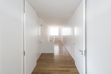 平开门 0020_JOAO_VIEIRA_CAMPOS_HOUSE_IN_SERRALVES_PT_161117_0511_copy_2.jpg