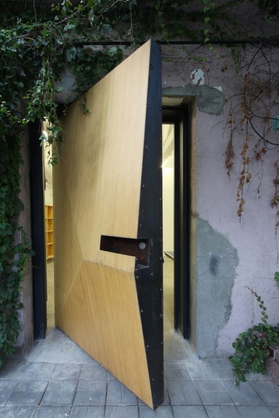 4d4e6e3ef67edc8d399d6ea4ea55d9d9.jpg 局部参考,门,转轴门,
