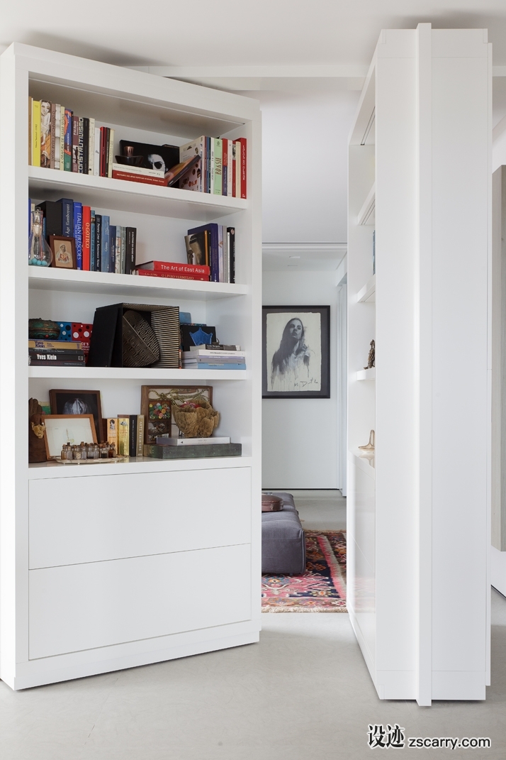 15_The_Art_Collector_s_house_Consuelo_Jorge_photo_fran_parente_yatzer.jpg 局部参考,门,转轴门,
