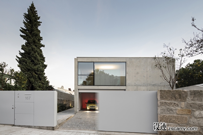 0019_JOAO_VIEIRA_CAMPOS_HOUSE_IN_SERRALVES_PT_161117_0747_2.jpg 局部参考,门,入户门,