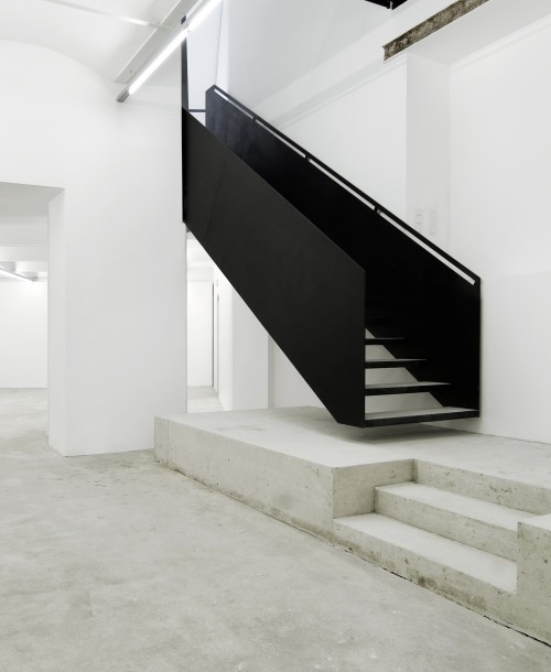 tumblr_nzeqq6SmmP1qmlcxwo1_500.jpg 局部参考,楼梯,现代造型,