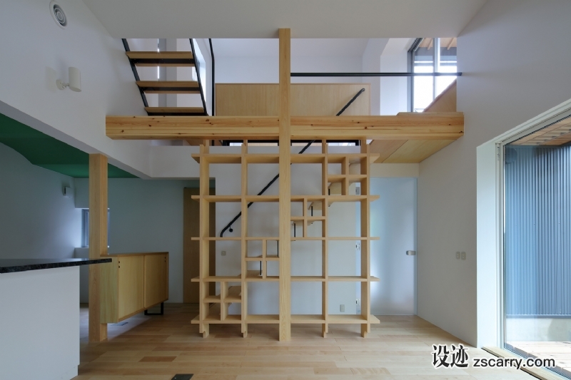 house_h_in_korien_08_main_room_1F.jpg 局部参考,楼梯,带储藏,