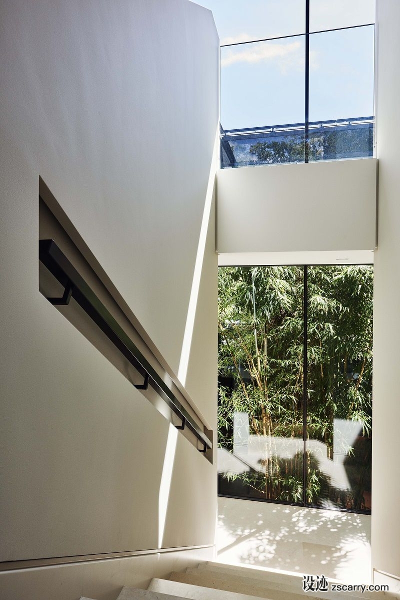 erickuster-lakeside-villa-stairway.jpg 局部参考,楼梯,栏杆扶手,