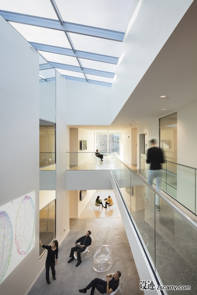 KVA_UR_Two_Story_Collaboration_Zone_Balcony_View_to_Quad.jpg 局部参考,楼梯,栏杆扶手,