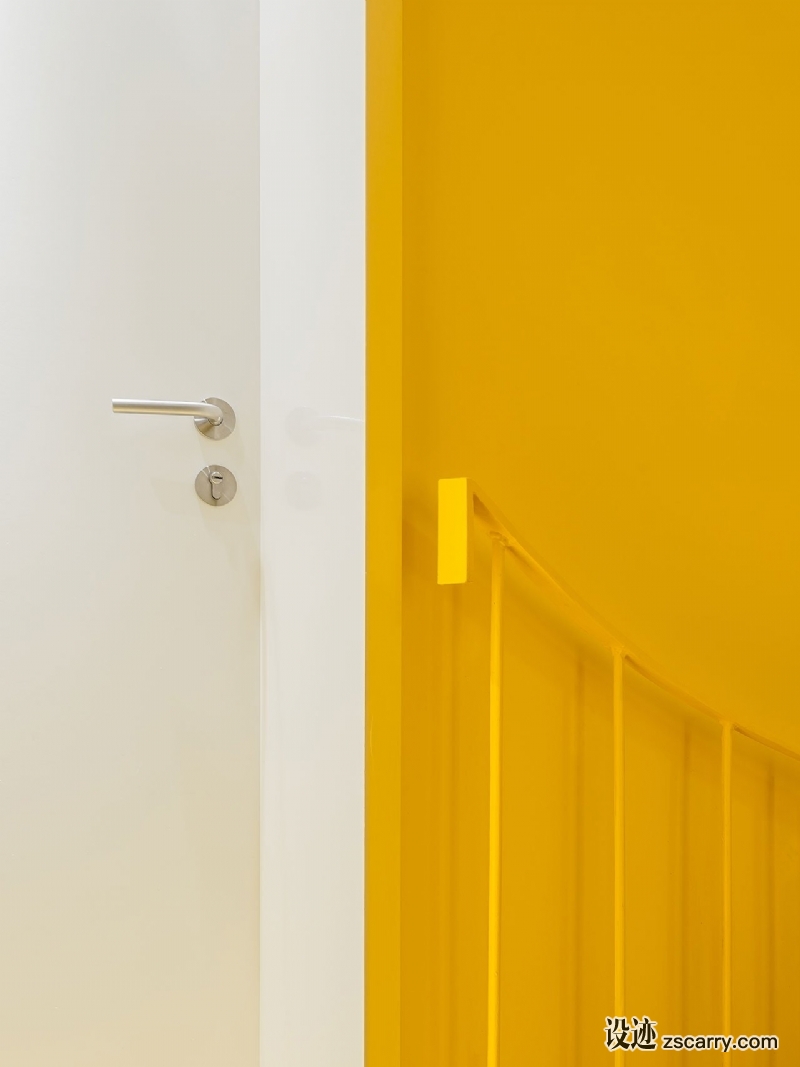 s11_hostel_in_parede_cascais_portugal_aurora_arquitectos_photo_do_mal_o_menos_yatzer.jpg 局部参考,楼梯,栏杆扶手,