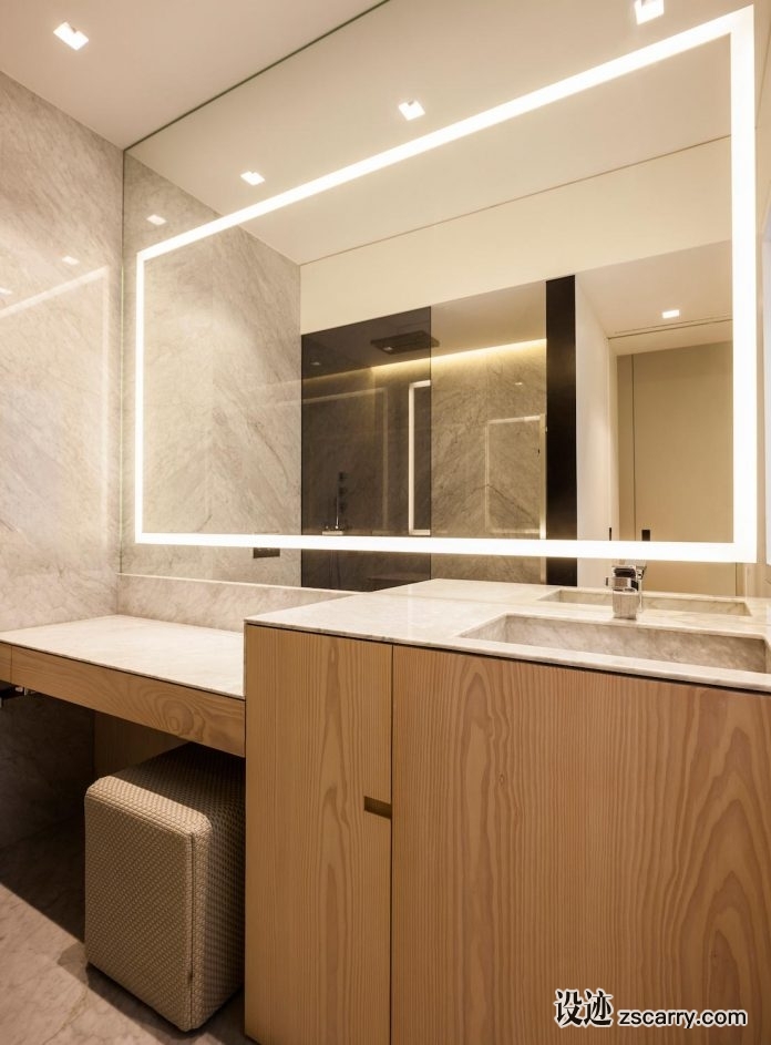 apartment-located-top-floor-classic-building-significant-open-plan-kitchen-living-room-finished-bronze-15-696x943.jpg 局部参考,卫浴元素,洗手台（台下盆）,