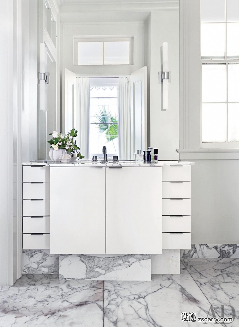 contemporary-bathroom-lee-ledbetter-associates-new-orleans-louisiana-201209_1000-watermarked.jpg 局部参考,卫浴元素,洗手台（台下盆）,