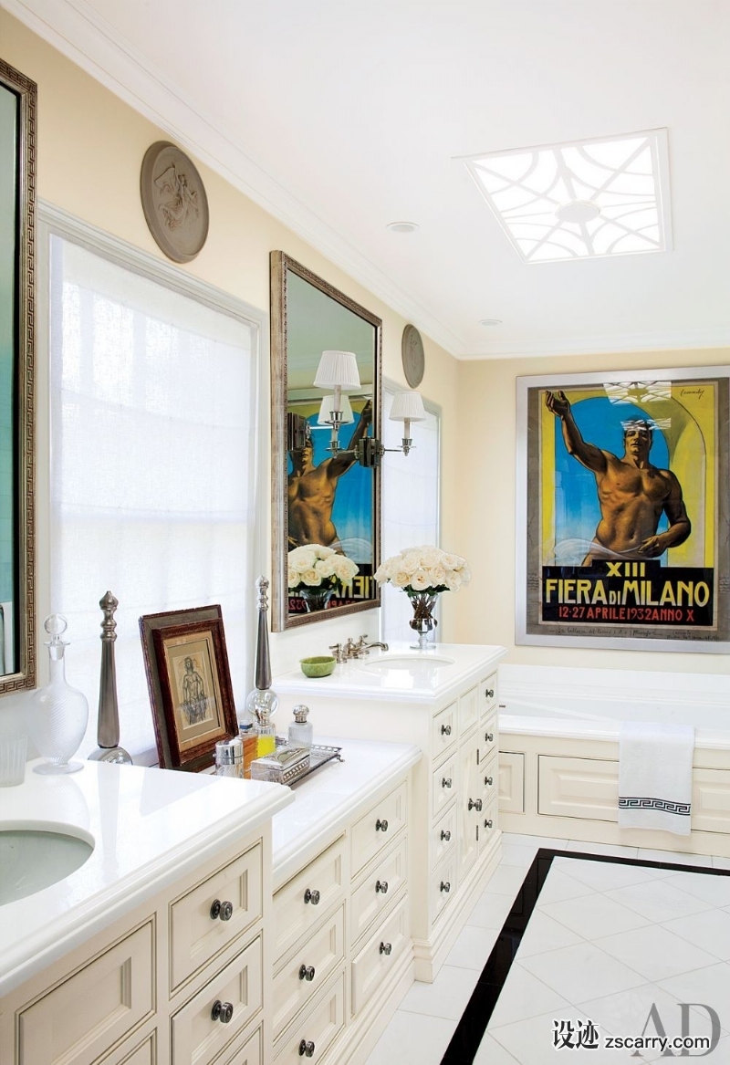 traditional-bathroom-timothy-corrigan-inc-los-angeles-california-201204-3_1000-watermarked.jpg 局部参考,卫浴元素,洗手台（台下盆）,