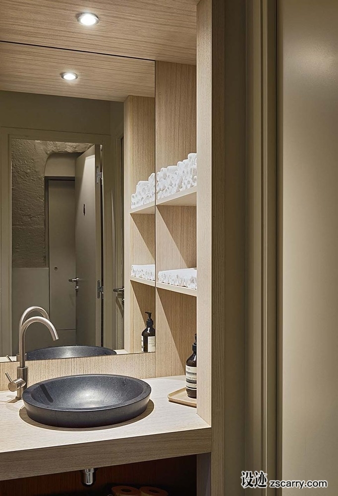 12-Restaurant_Yoshinori_-_Sous-sol_(12).jpg 局部参考,卫浴元素,洗手台（台上盆）,