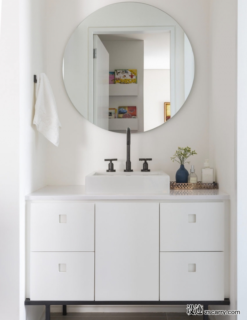 Family-Apartment-in-Sao-Paulo-15-850x1100.jpg 局部参考,卫浴元素,洗手台（台上盆）,