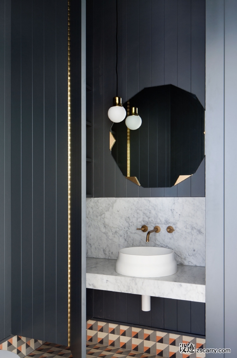 Hecker-Guthrie-Transforms-Retirement-Home-Into-Grand-Victorian-Residence-Yellowtrace-13.jpg 局部参考,卫浴元素,洗手台（台上盆）,