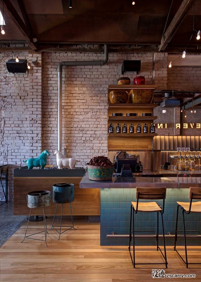 Contemporary-Malaysian-Style-Restaurant-Hawker-Hall-by-Craig-Tan-Architects-9.jpg 工装参考,餐饮空间,吧台（酒吧）,