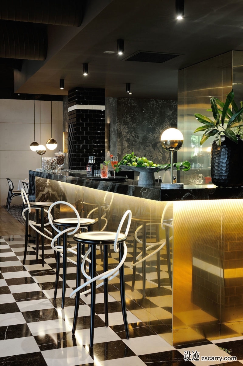 la-foret-noire-restaurant-in-chaponost-1-800x1203.jpg 工装参考,餐饮空间,吧台（酒吧）,