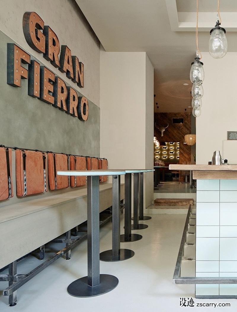 gran-fierro-argentinian-restaurant-prague-meat-food-beautiful-design-interior-modern-inspiration-by-mindsparklemag-www.mindsparklemag.com-08.jpg 工装参考,餐饮空间,餐位(卡座),
