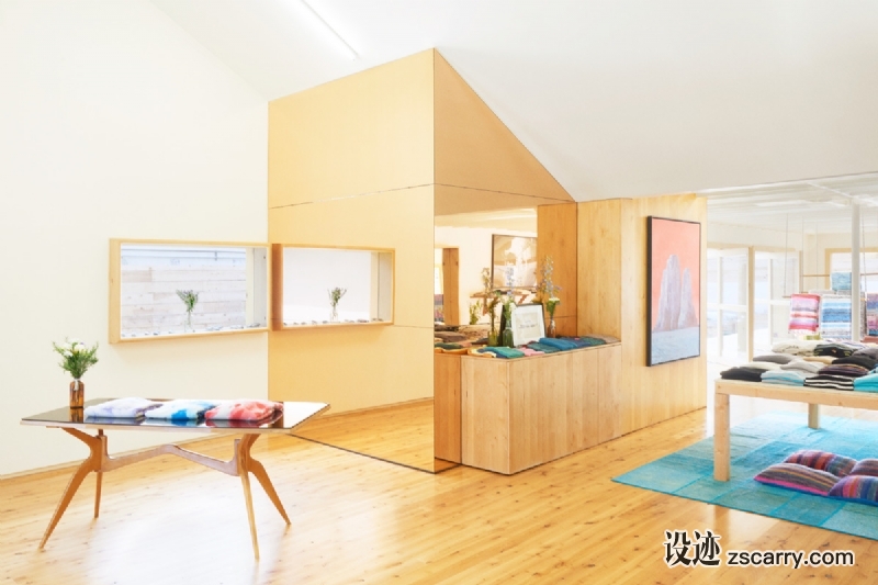 2f66a6ceb41918bf90c4dd9b3cfdf461.jpg 工装参考,商业空间,服饰,