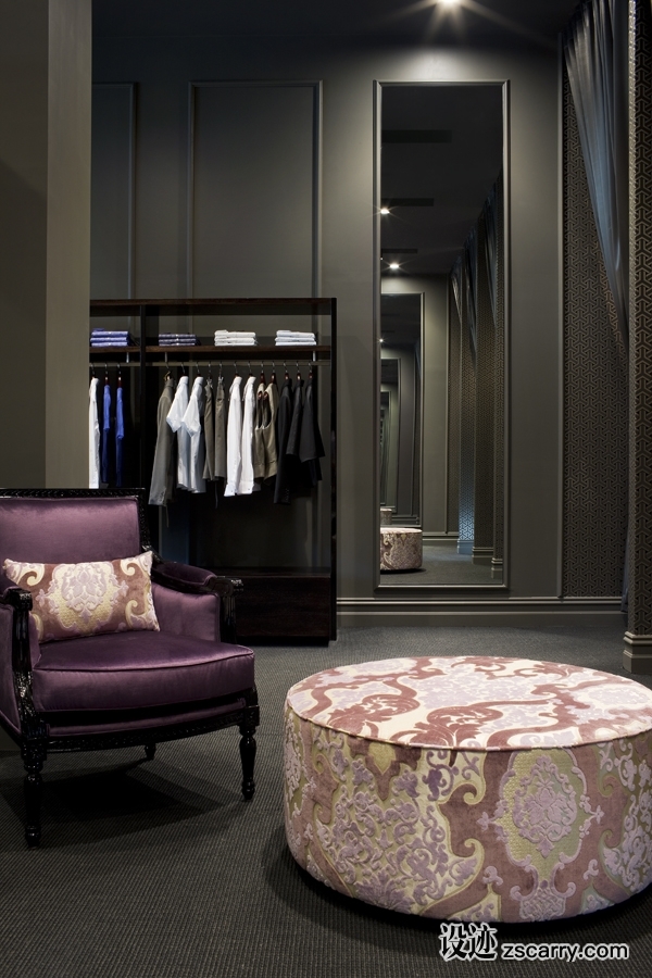 Farage_Doncaster07.jpg 工装参考,商业空间,服饰,