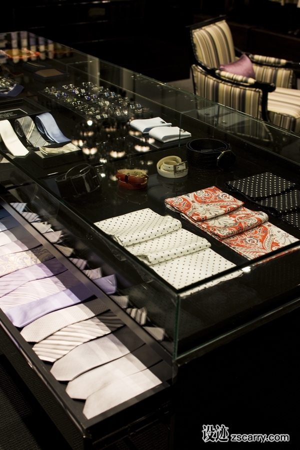 Farage_Doncaster10.jpg 工装参考,商业空间,服饰,