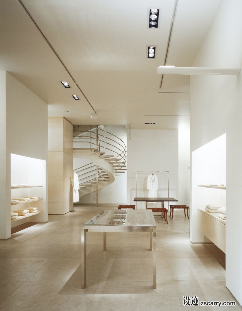 medium_JS_Paris_94-037-18_Web_Edit.jpg 工装参考,商业空间,服饰,