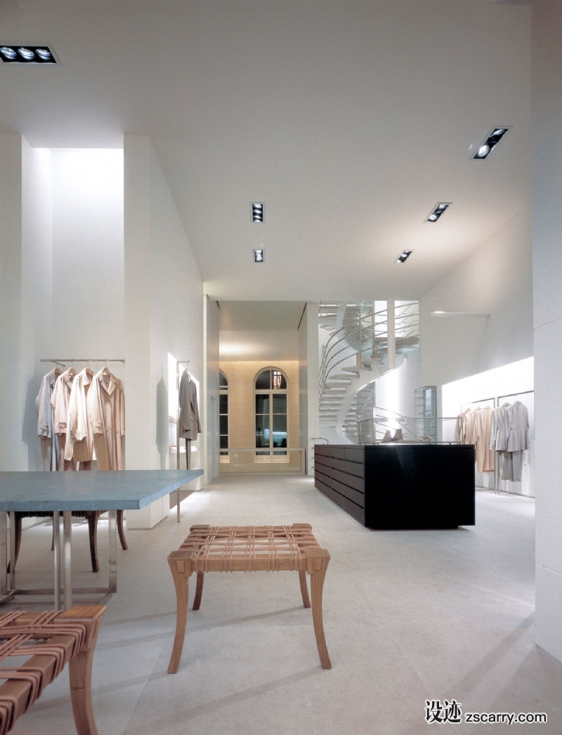 medium_JS_Paris_CROP_2B_Paris_07_Web.jpg 工装参考,商业空间,服饰,