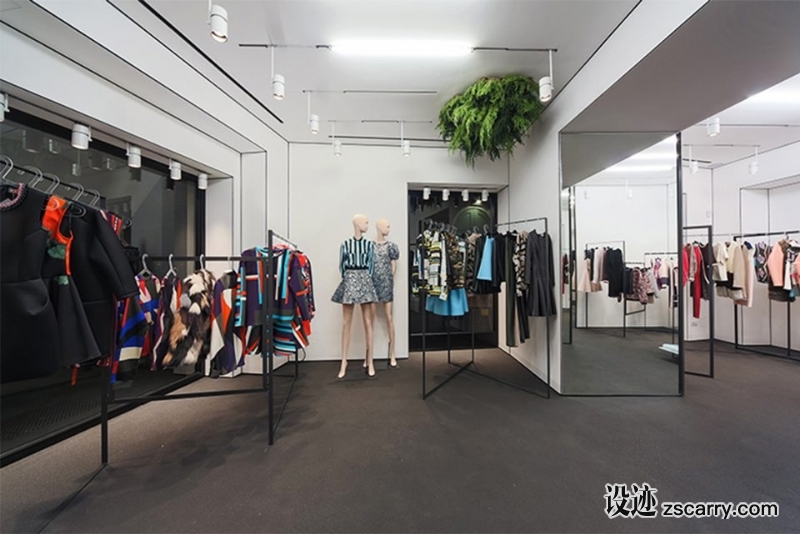 msgm-store-milano-2013-03-e1494853796470.jpg 工装参考,商业空间,服饰,