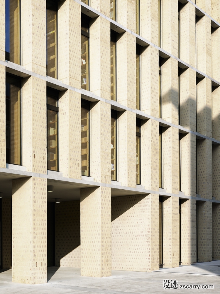 05_Access_Philosophical_Seminar_at_the_Cathedral__©_Lukas_Roth.jpg 建筑参考,局部元素,外墙,