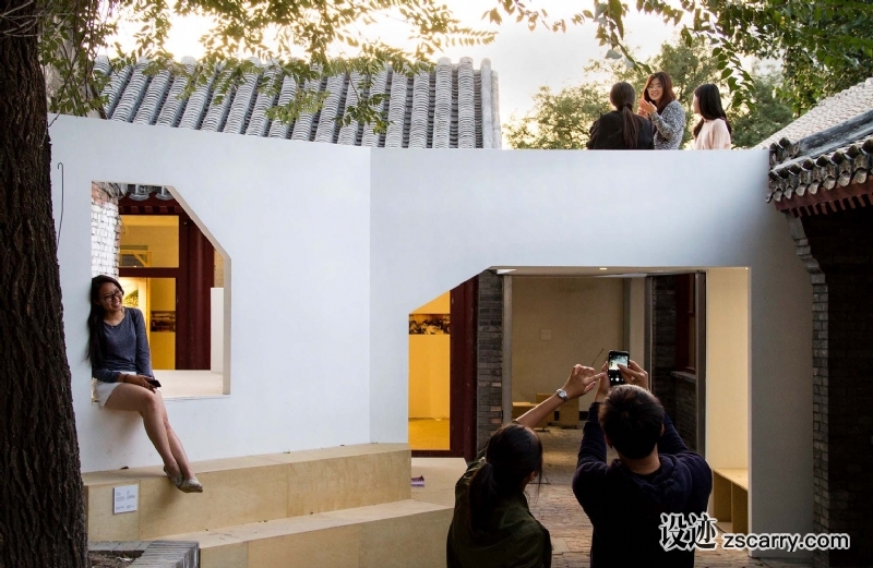 5_Visitors_in_the_courtyard.jpg 工装参考,酒店民宿,民宿,