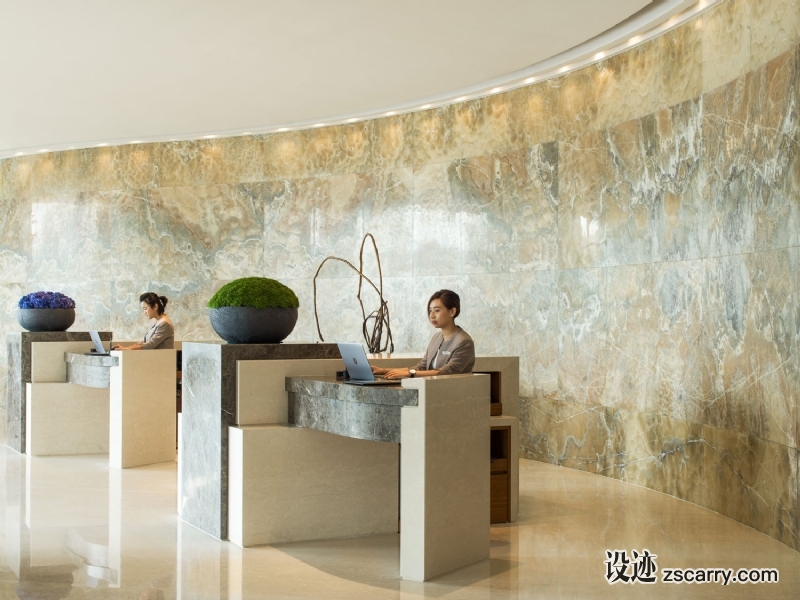 The-Kerry-Hotel-by-Andre-Fu-Opens-in-Hong-Kong-Yellowtrace-07.jpg 工装参考,酒店民宿,礼宾前台,