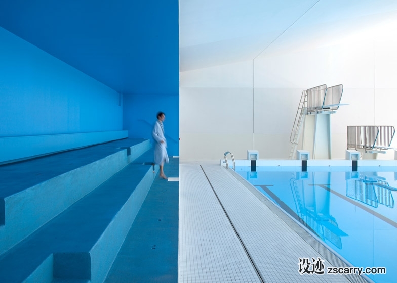 Restructuring-and-extension-of-swimming-pool-in-Bagneux_dezeen_784_6.jpg 工装参考,酒店民宿,SPA泳池,